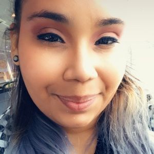 Meet your Posher, Ana